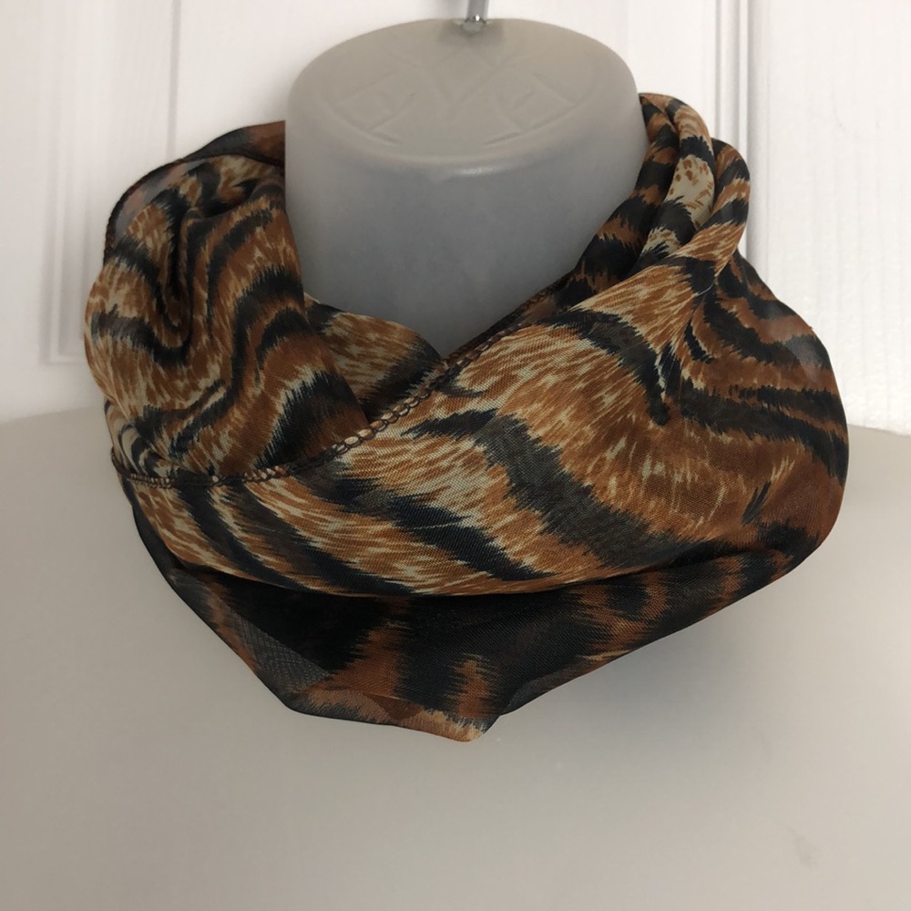 Chic Animal Print Scarf Shawl Breezy Sheer VTG - Picture 6 of 12
